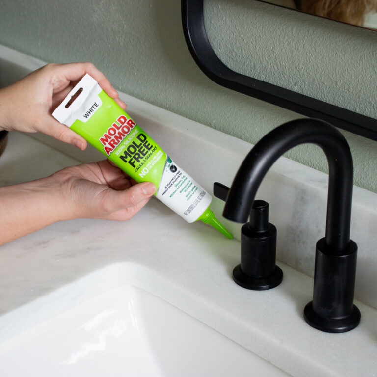 100 Silicone Mold Free Caulk & Sealant (White), 5.5 Oz. Mold Armor